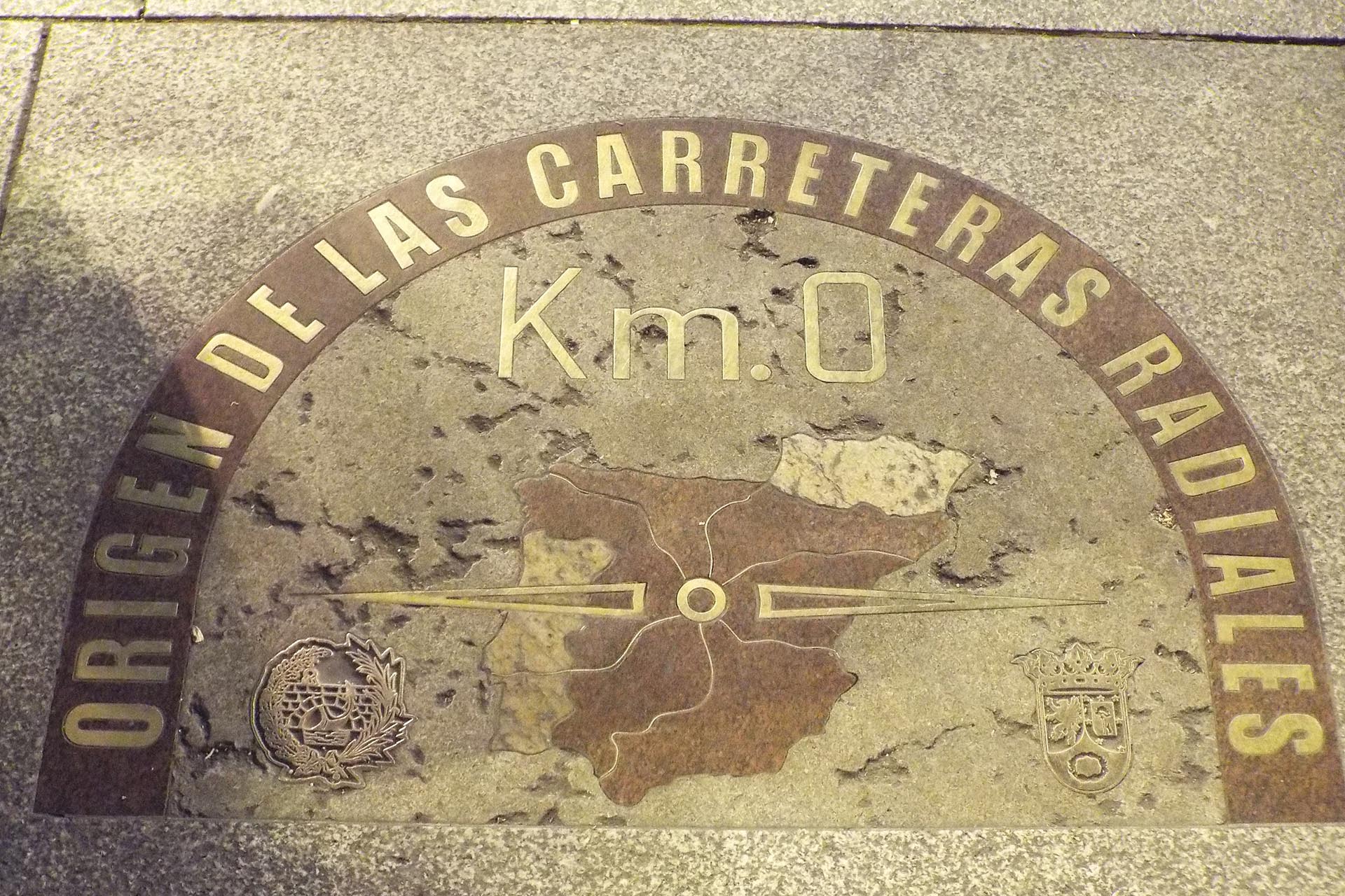En la Puerta del Sol de Madrid se encuentra el kilómetro cero de la red nacional de carreteras