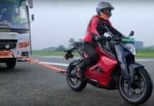 Hasta el desafío con el autobús parece casi sencillo
