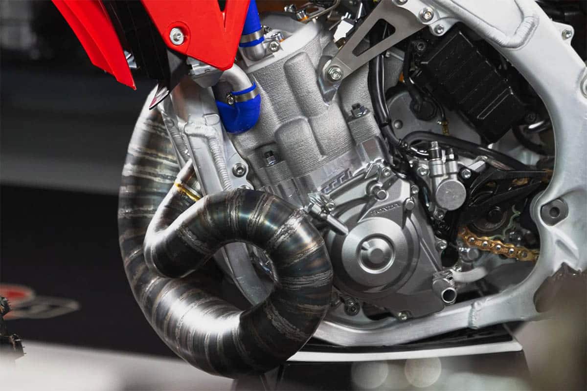 El motor reutiliza partes del original, pero la preparación es reversible