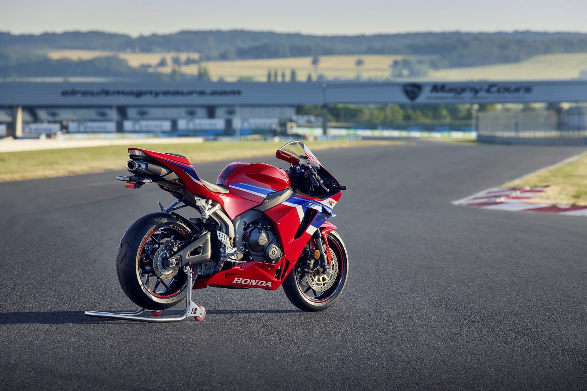 Se desvelan en EICMA todas las novedades Honda para 2024