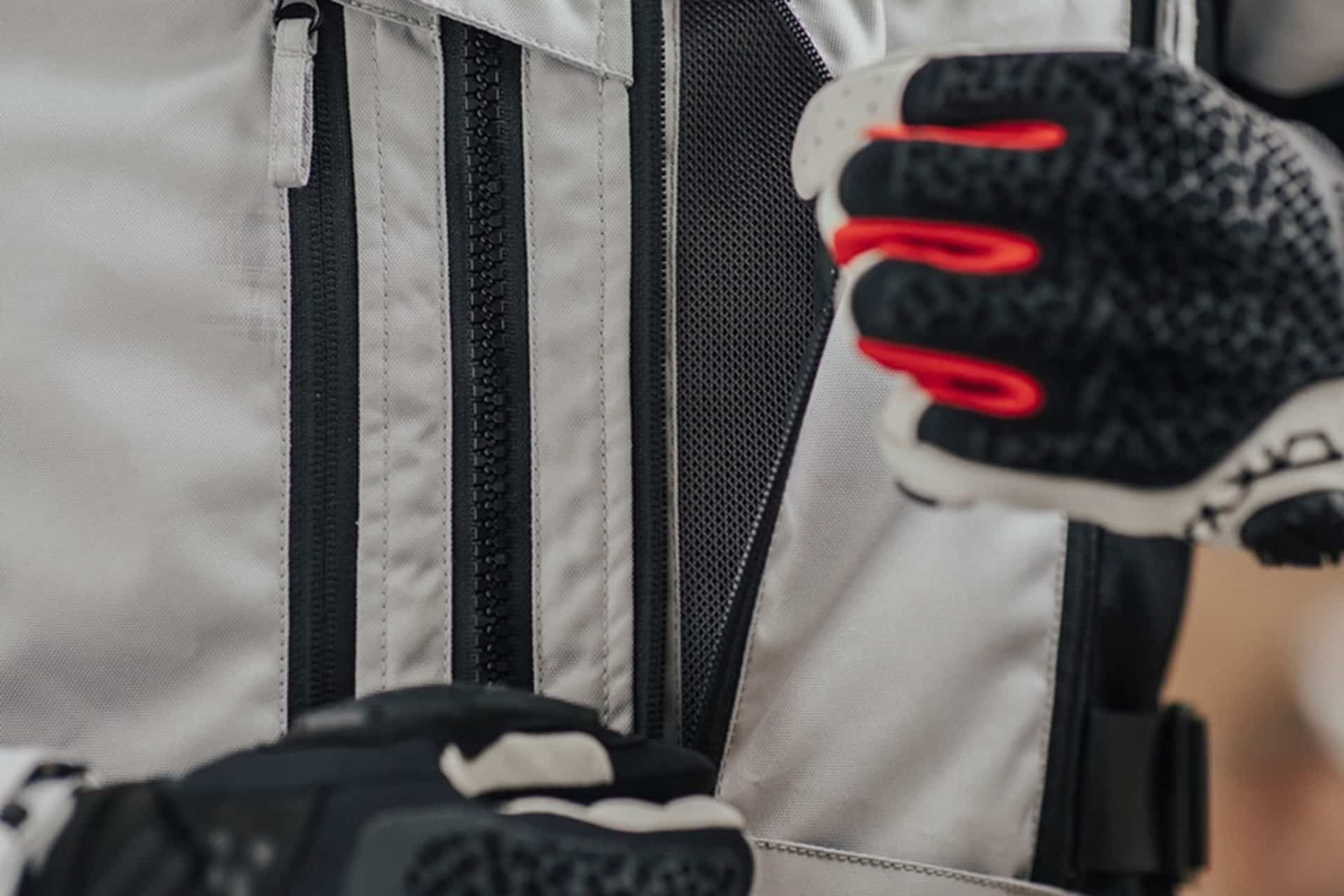 Acerbis presenta el conjunto CE X-Rover, una de sus principales novedades para 2024