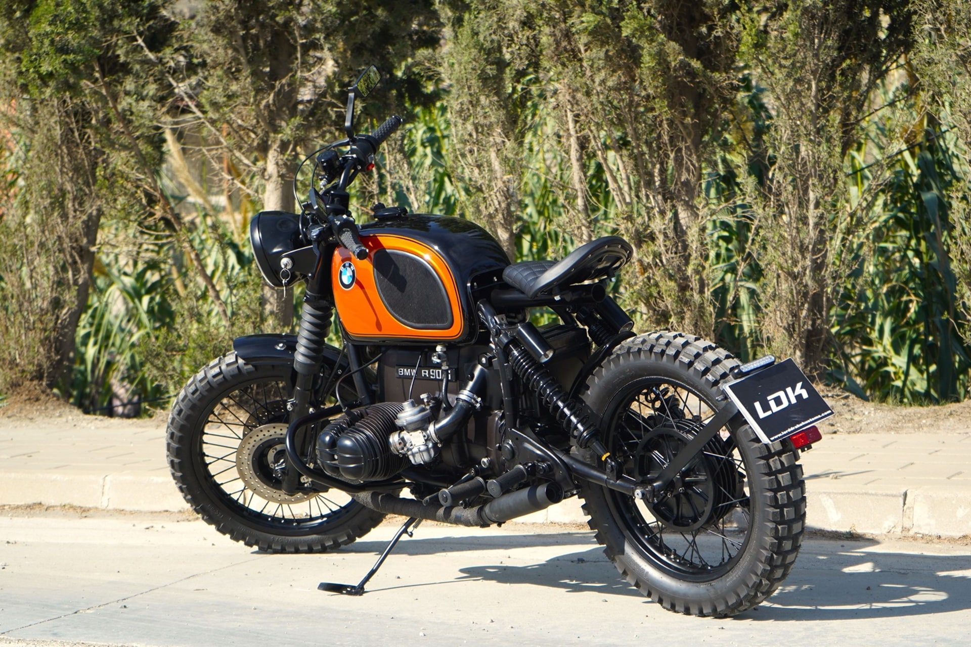 LDK nos presenta su última preparación BMW, la R90 Bobber Scrambler
