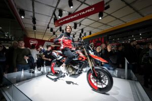 La Ducati Hypermotard 698 Mono RVE coronada como la Moto más bella de EICMA 2023