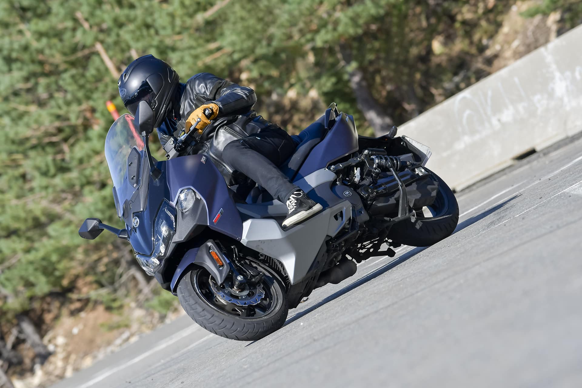 Comparativa Yamaha T-MAX vs SYM Maxsym TL508