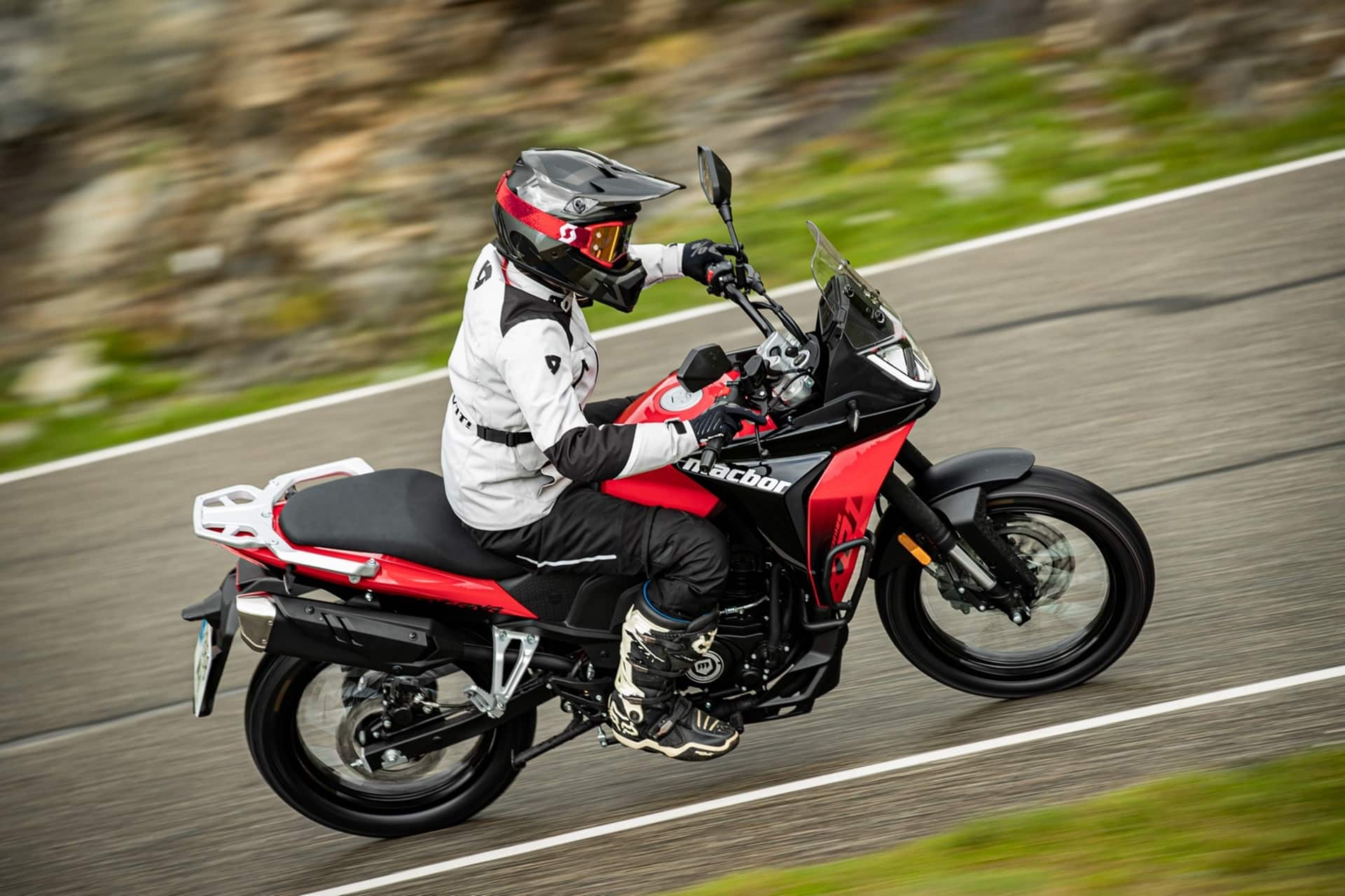 Todas las novedades Macbor para 2024 presentes en la 80ª edición de EICMA