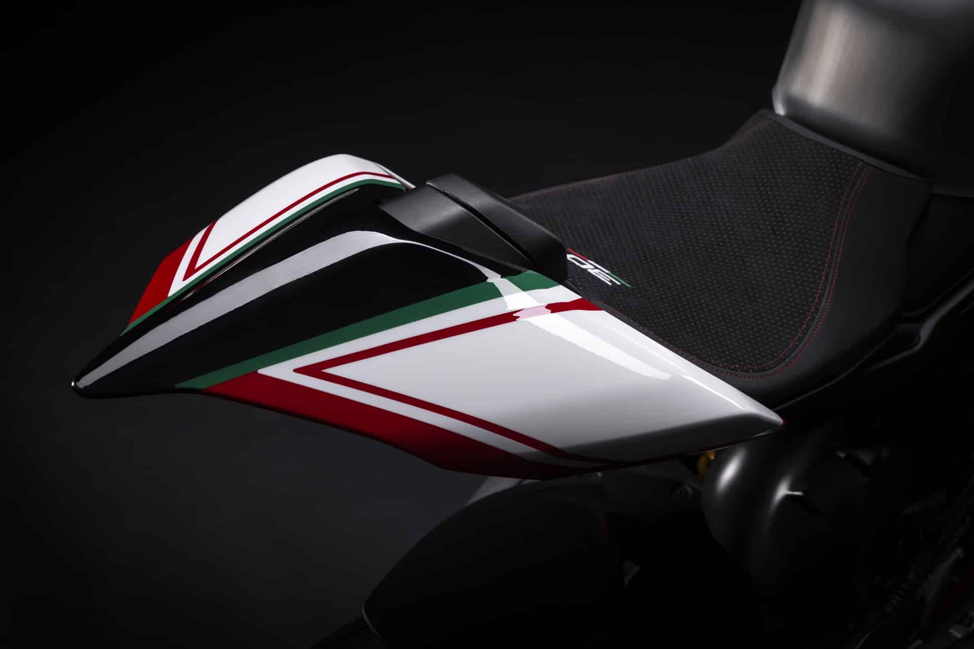 Ducati Panigale V4 SP2 30° Anniversario 916: Merecido homenaje a un icono
