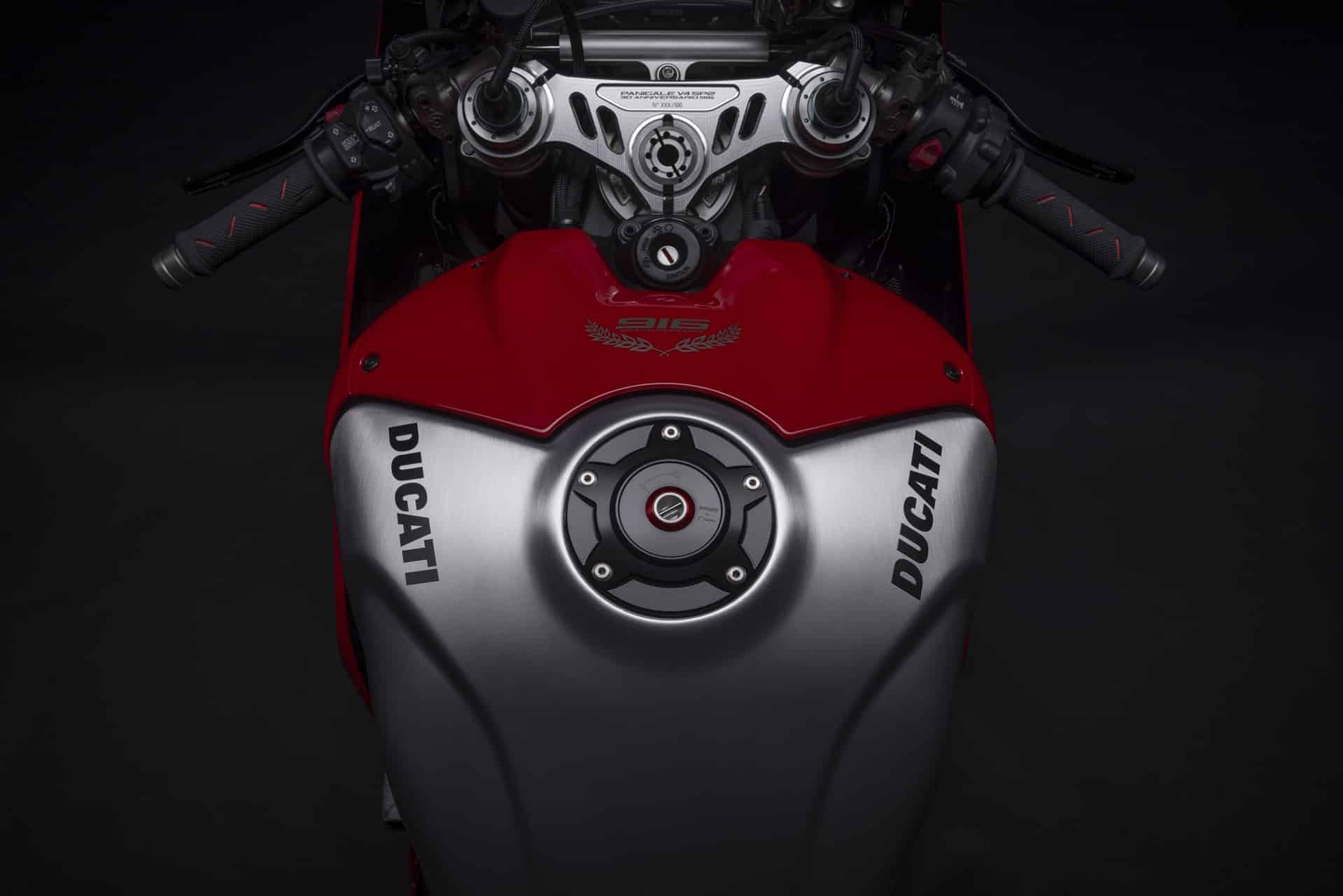 Ducati Panigale V4 SP2 30° Anniversario 916: Merecido homenaje a un icono