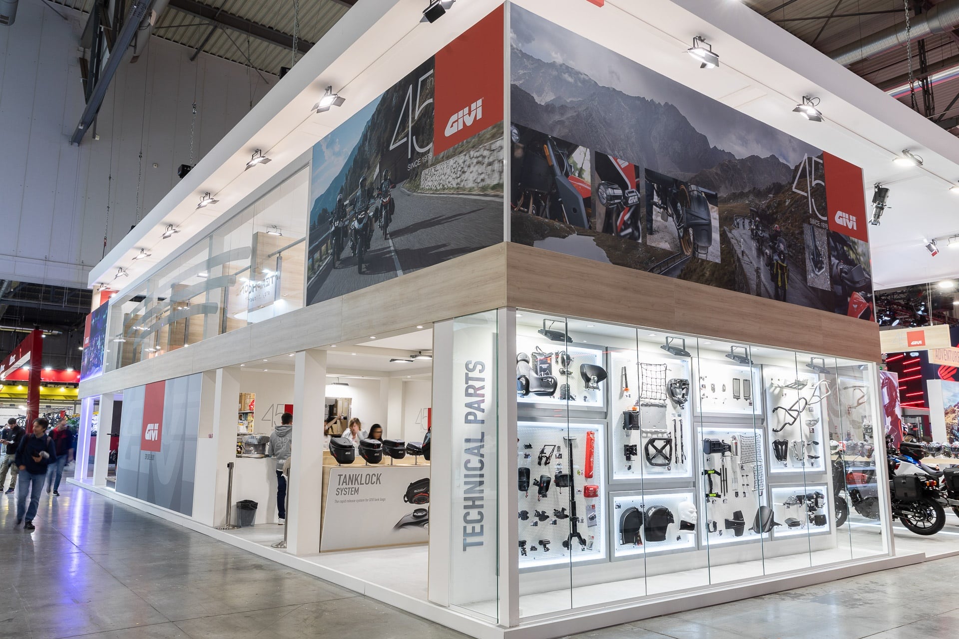 GIVI celebra su 45 aniversario en la 80ª edición de EICMA