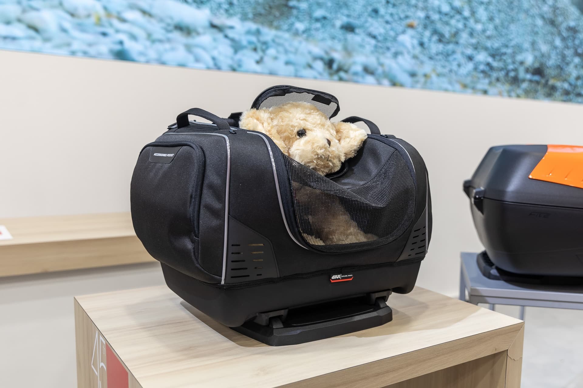 GIVI celebra su 45 aniversario en la 80ª edición de EICMA