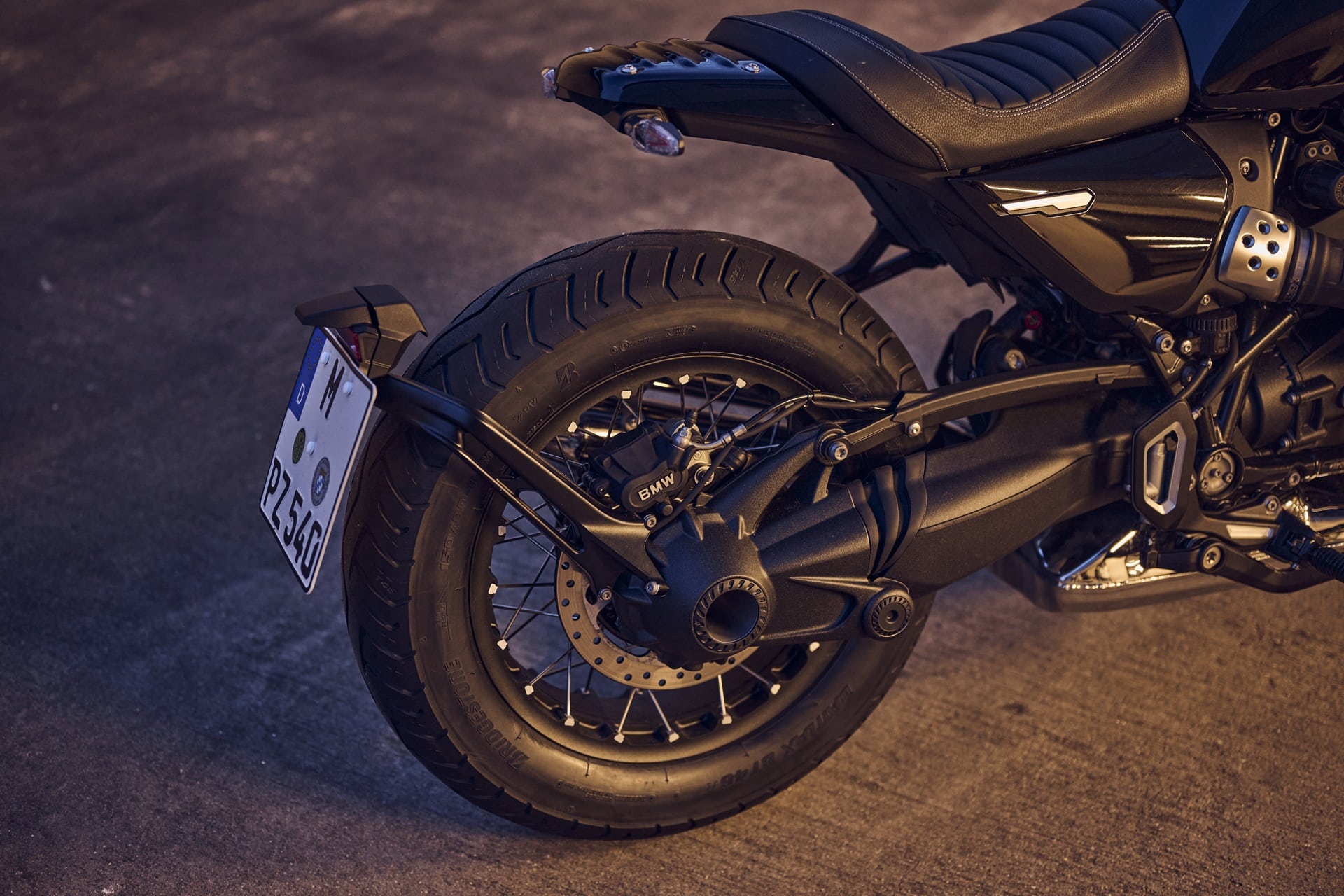 BMW R 12 nineT 2024