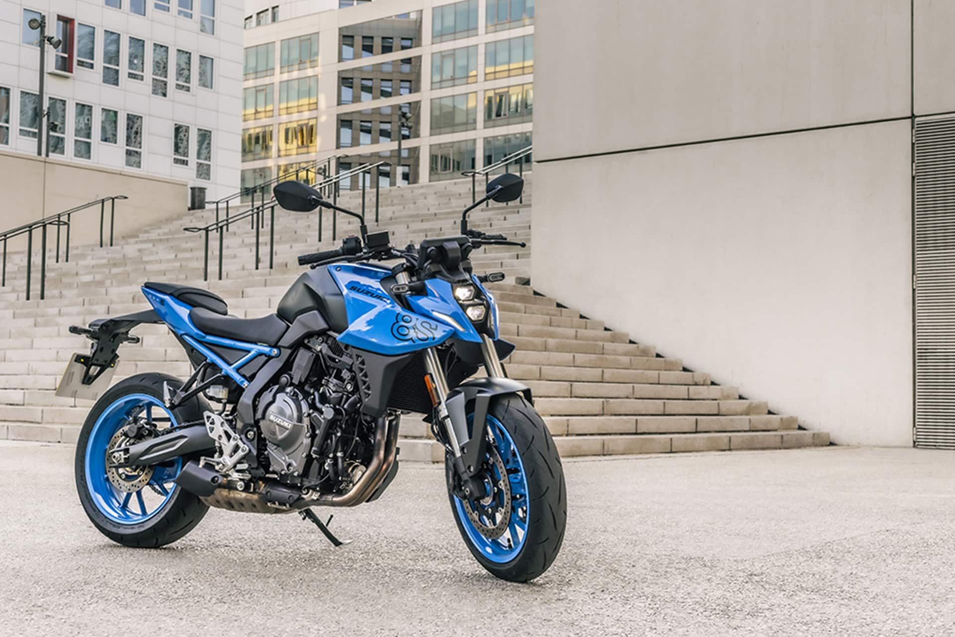 ¿Posees el permiso A2? Si es asi, ahora podrás hacerte con una Suzuki GSX-8S desde solo 8.299 euros