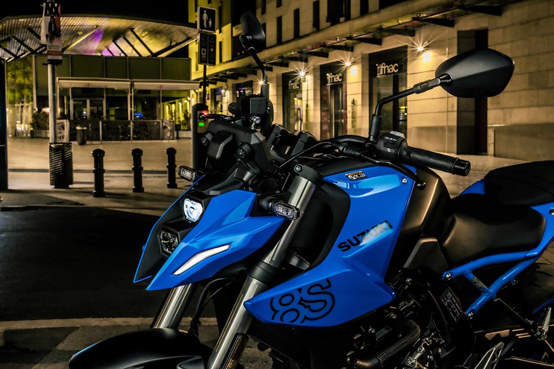 ¿Posees el permiso A2? Si es asi, ahora podrás hacerte con una Suzuki GSX-8S desde solo 8.299 euros