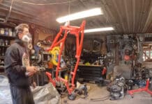 Para poder albergar el motor hubo que modificar el chasis