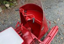 Polaris Sno-Traveler Pacer K80D de 1964: La moto de nieve ideal para Papa Noel