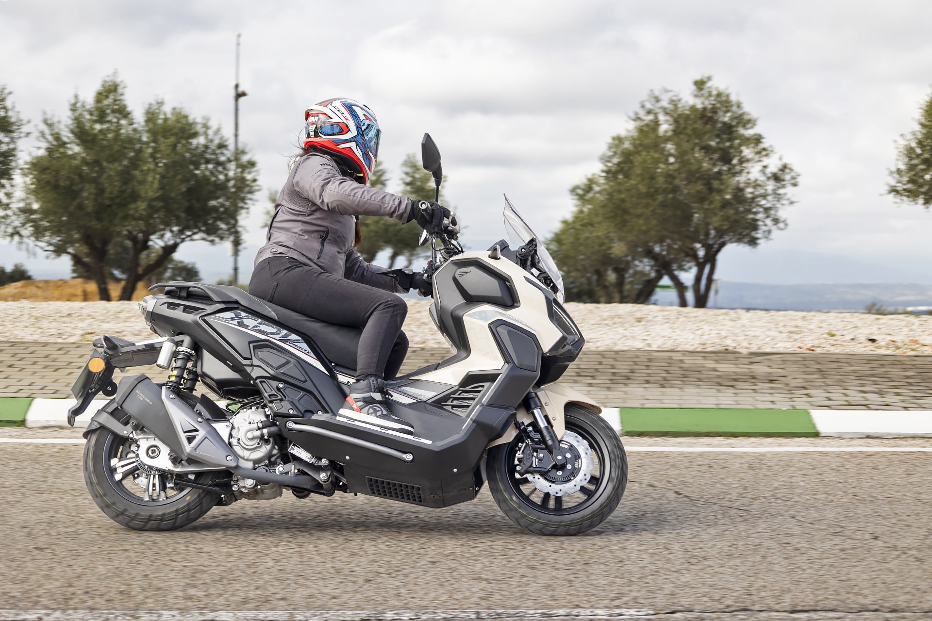 Prueba Keeway Vieste 300 XDV