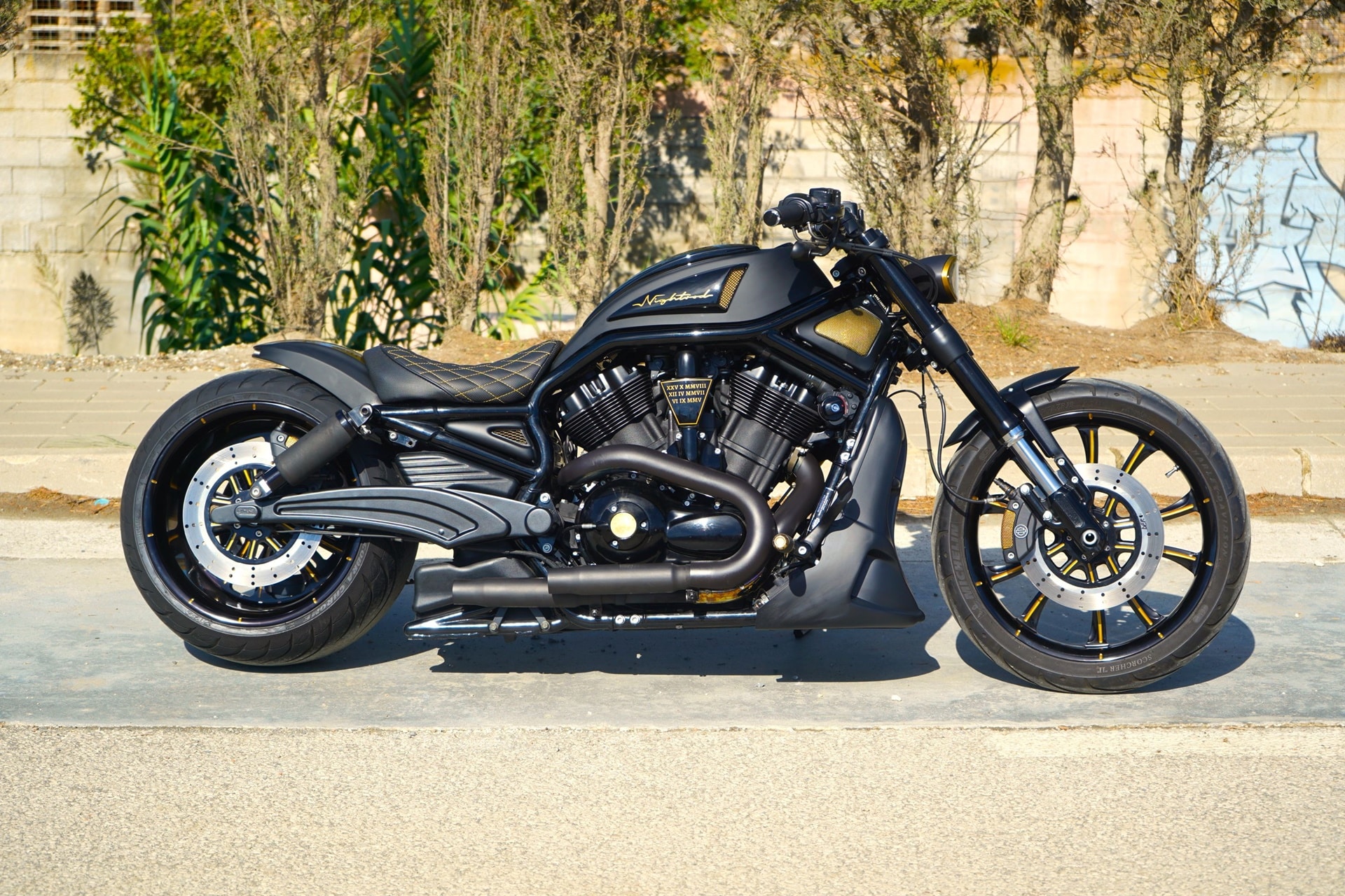 H-D Vrod Nightrod 330 Black Gold: Elegancia y brutalidad se entremezclan en el último trabajo de LDK