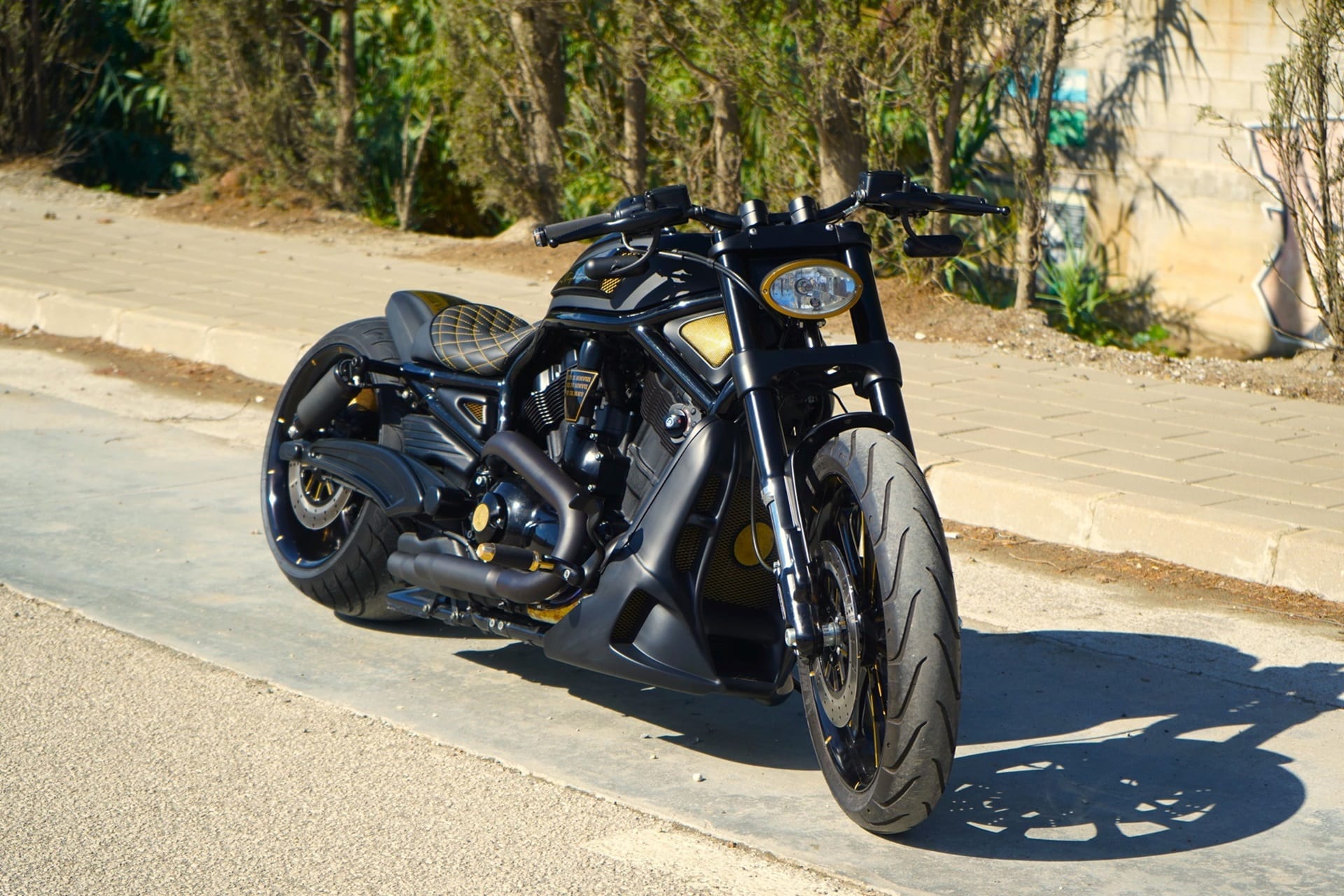 H-D Vrod Nightrod 330 Black Gold: Elegancia y brutalidad se entremezclan en el último trabajo de LDK
