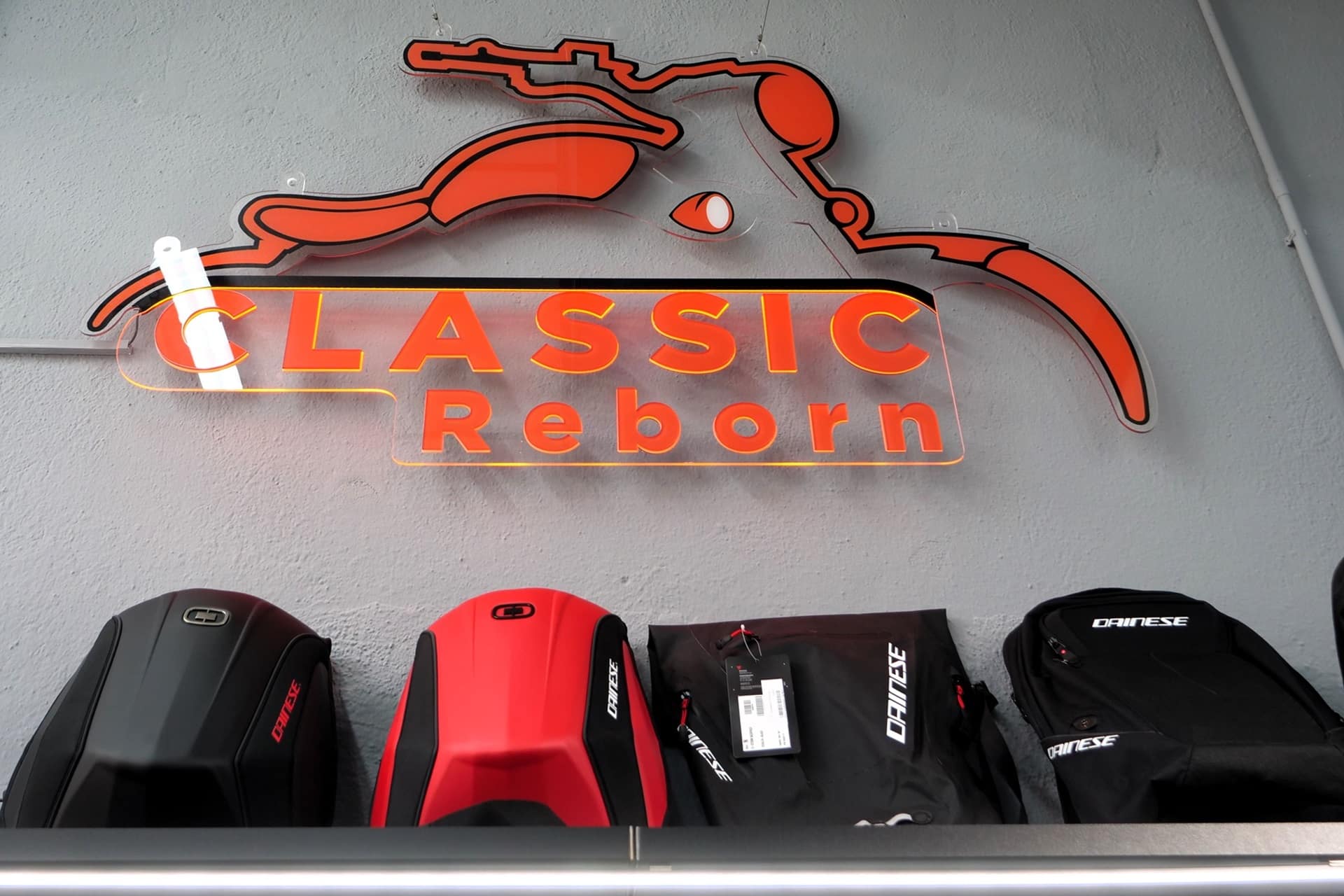 Royal Enfield inaugura Paradise Motos, su nueva tienda en Jaén