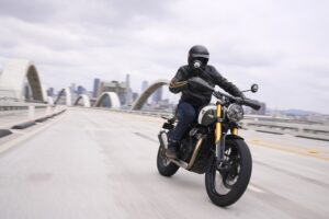 Arranca el 2024 de la mejor forma: Sobre una Triumph 400 cc nueva y con seguro gratis