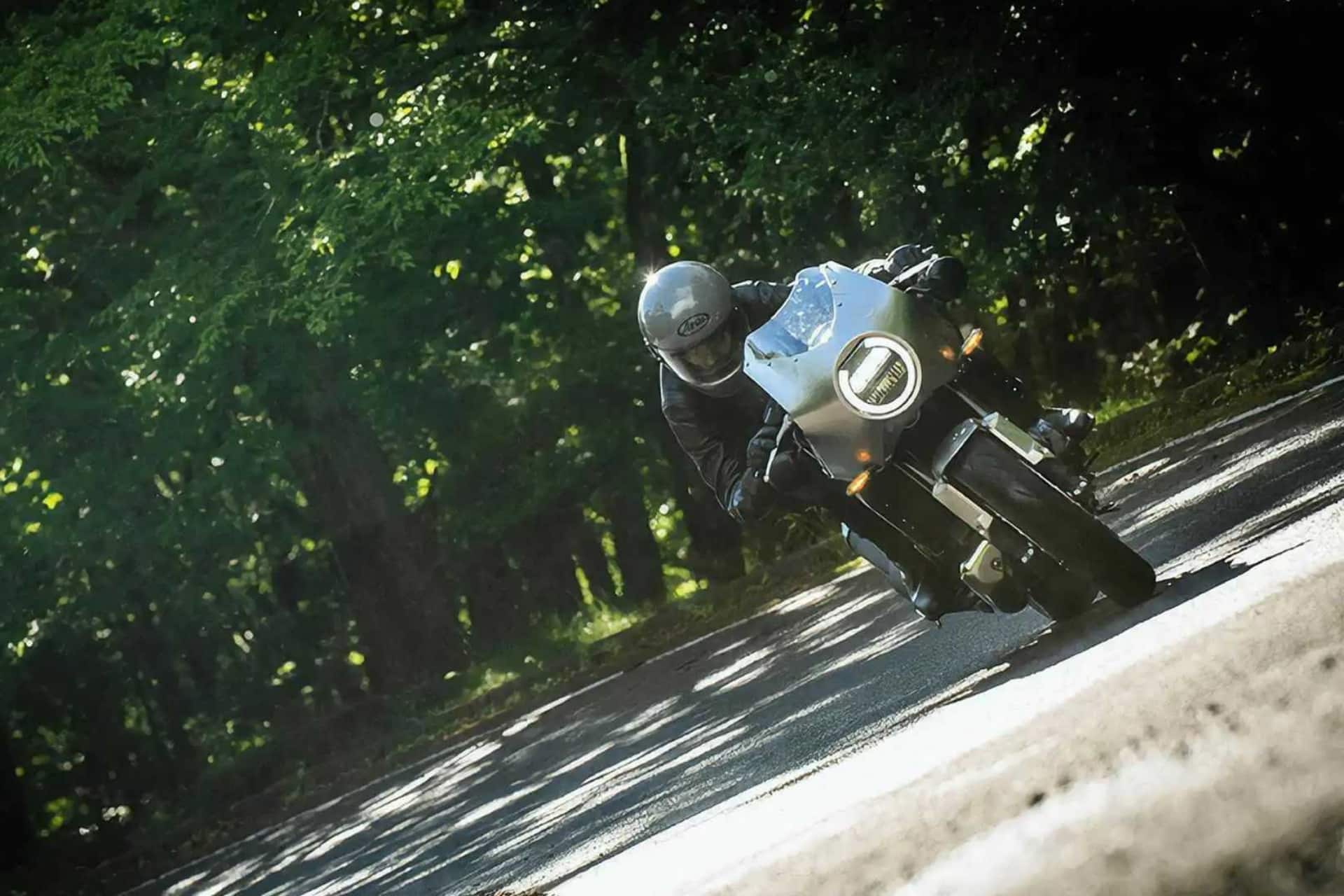 honda-hawk-11