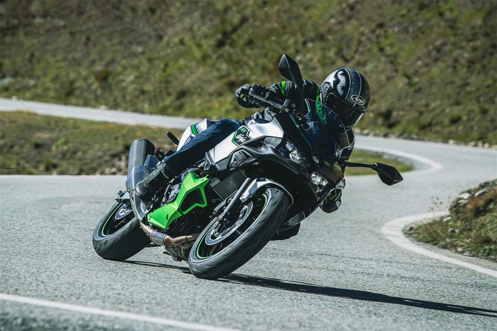 La Kawasaki Ninja 7 y la Z 7 Hybrid son ya una realidad