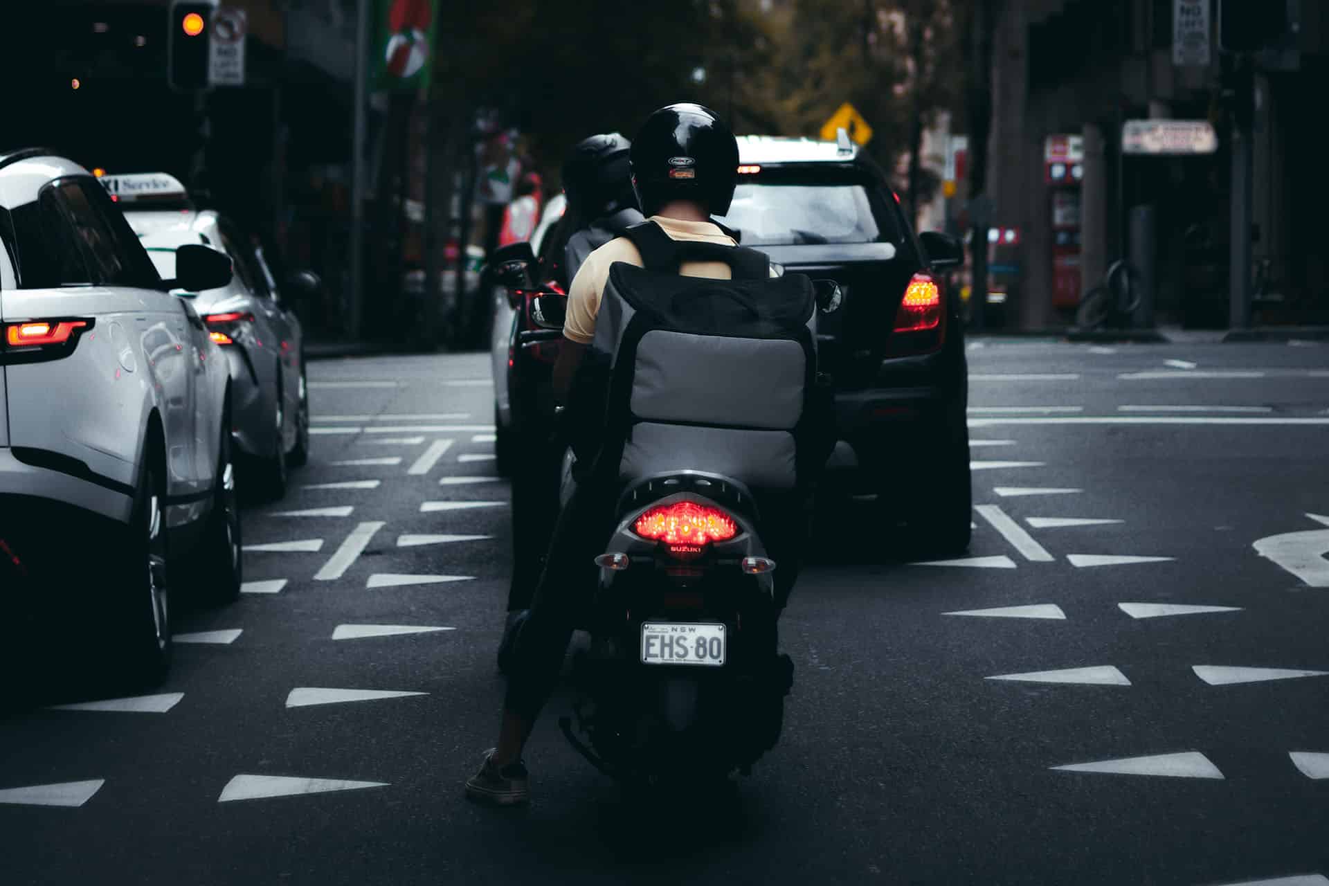 La moto en la ciudad es un alivio para el tráfico