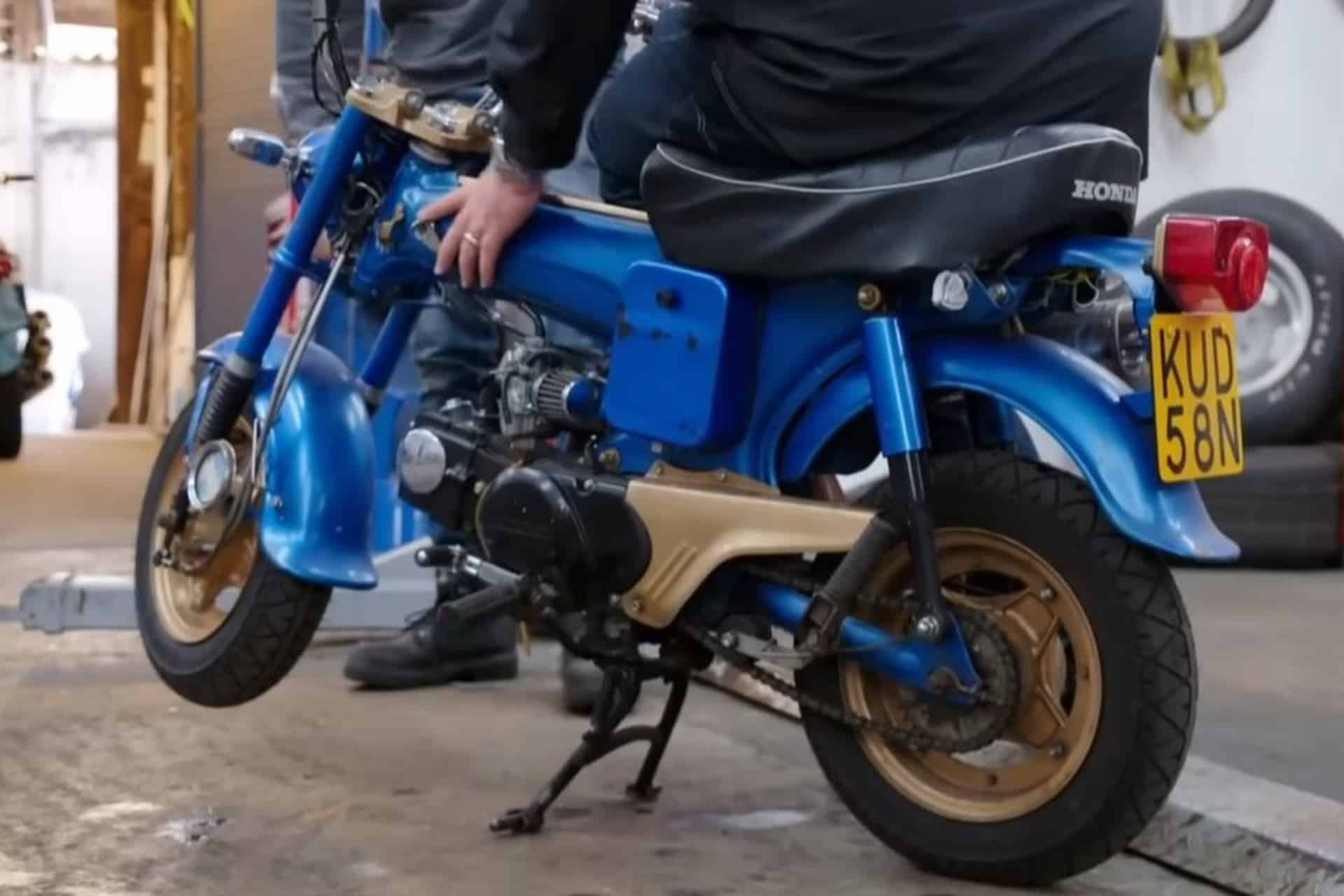 "Joyas sobre ruedas" se pasa a las motos: El mítico programa televisivo restaura una Honda Dax