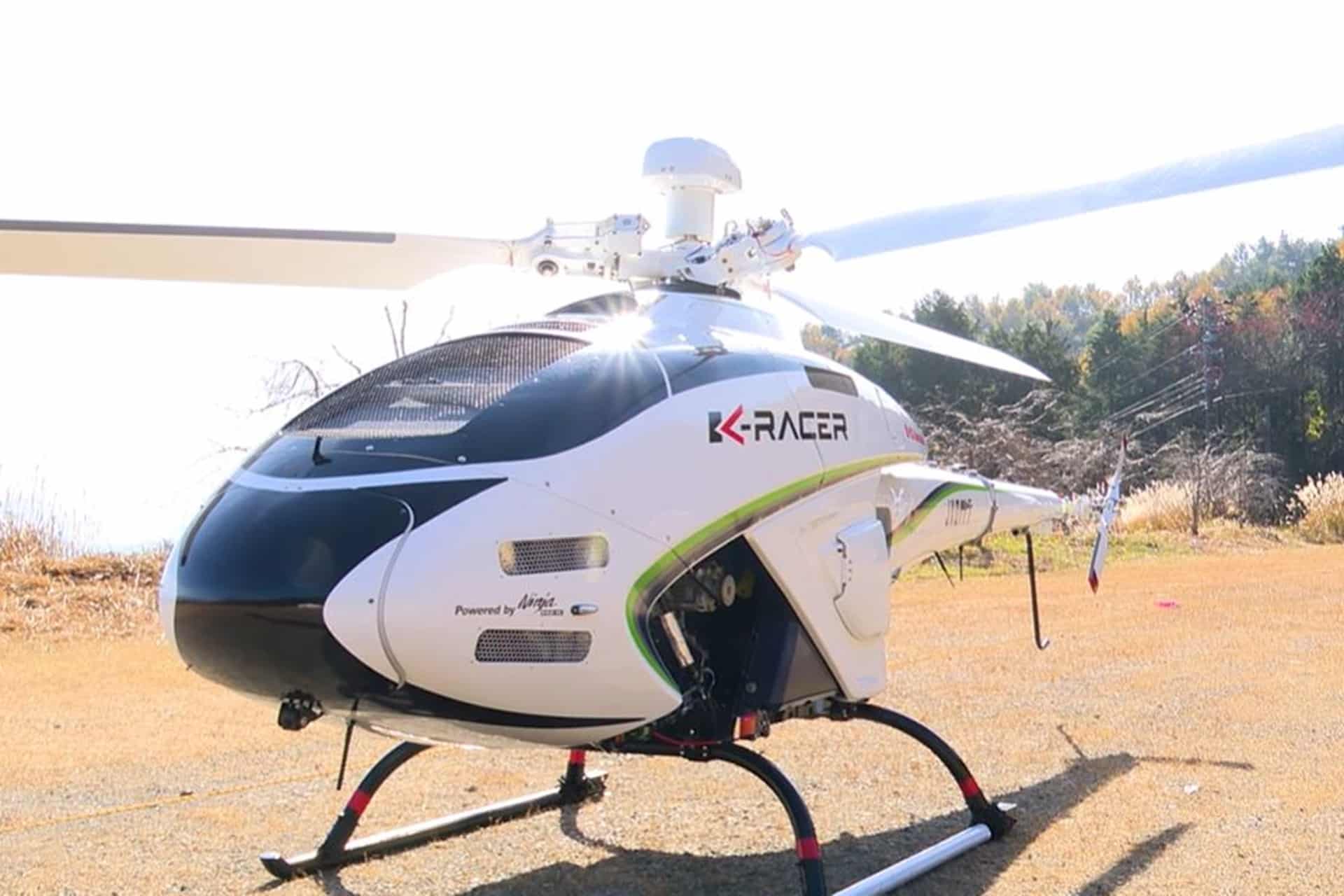 K-Racer-X2: El dron Kawasaki, en forma de helicóptero, con un Ninja latiendo en su interior