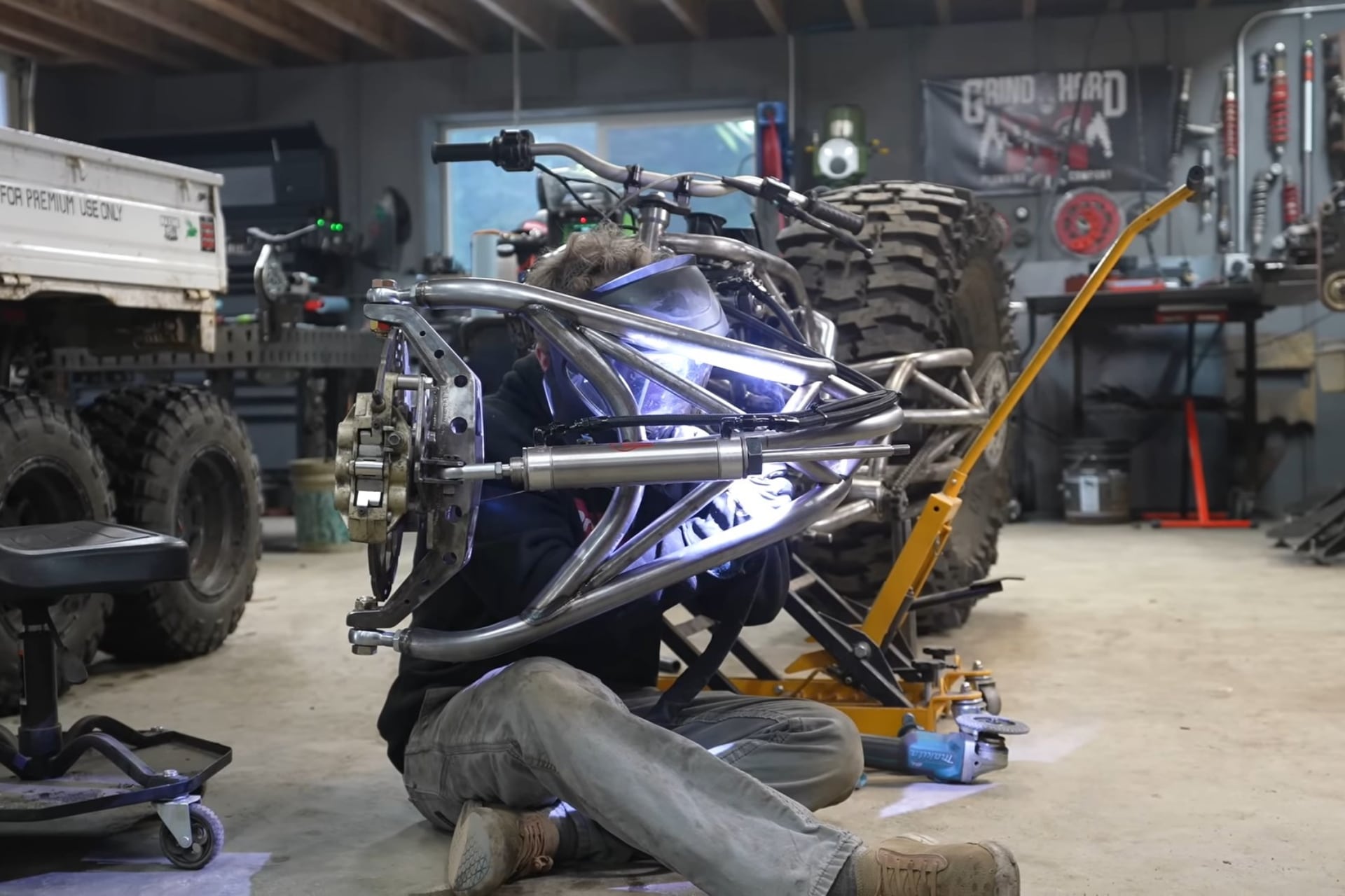 Hydraulic Steer Monster Chopper Build