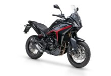 Moto Morini estrena el esquema de color Black Ebony en su X-Cape 2024