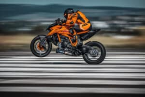Neumático deportivo para moto naked y uso en carretera