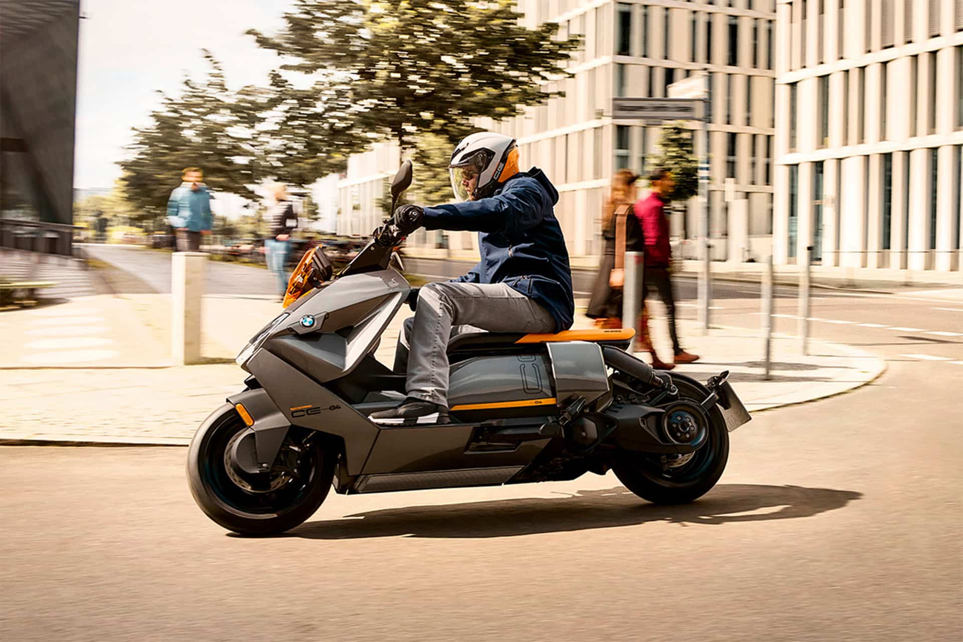 Por ahora, BMW solamente ha lanzado al mercado scooters eléctricos, pero no motos