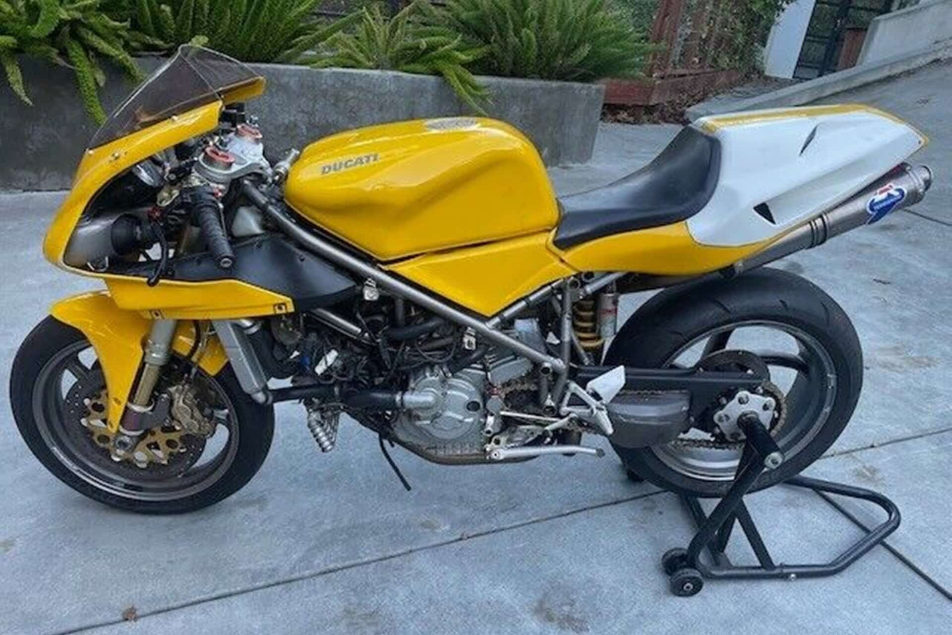 Motos de ensueño a la venta: Ducati 748R de 2000