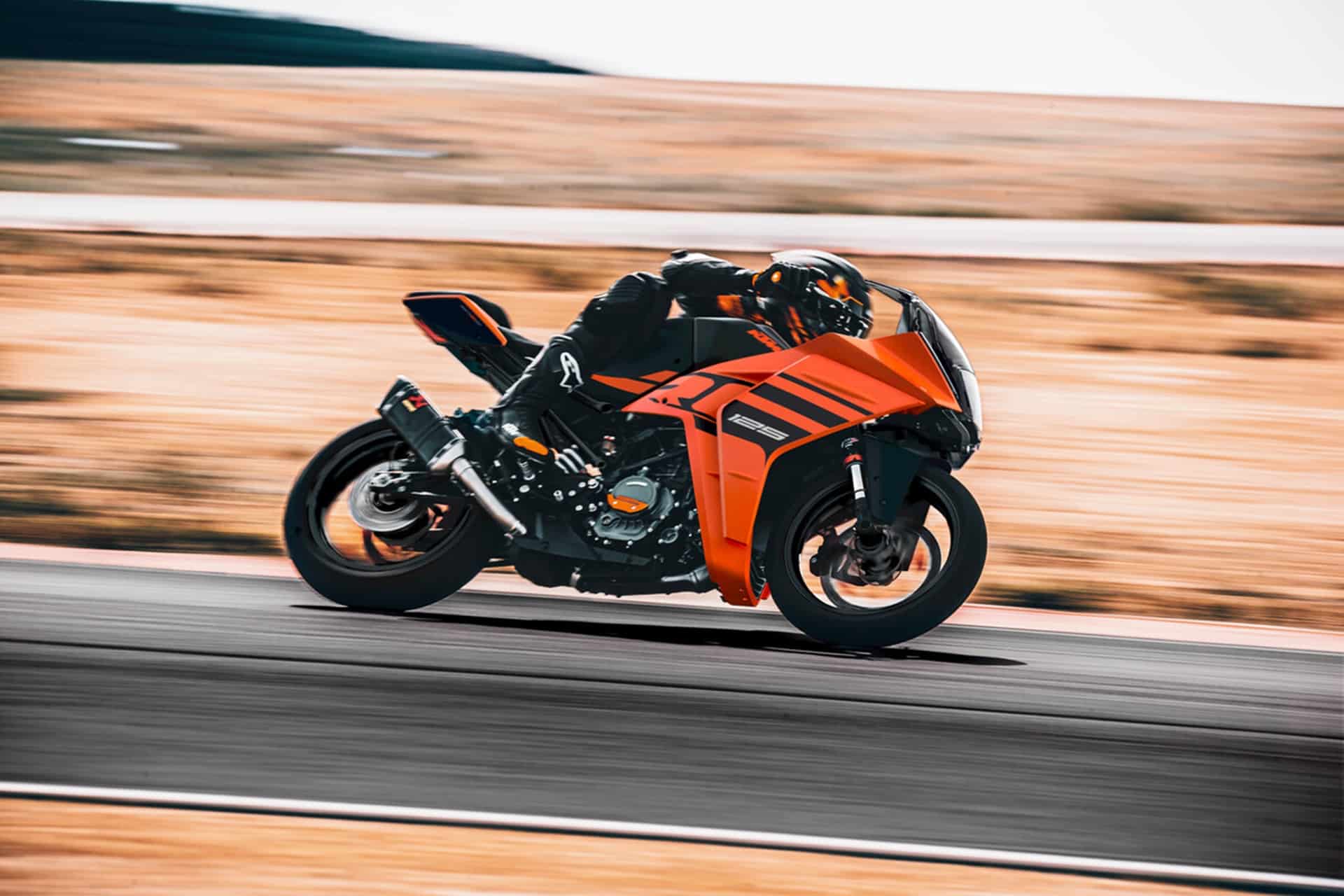 La gama KTM RC Supersport estrena colores de guerra para 2024