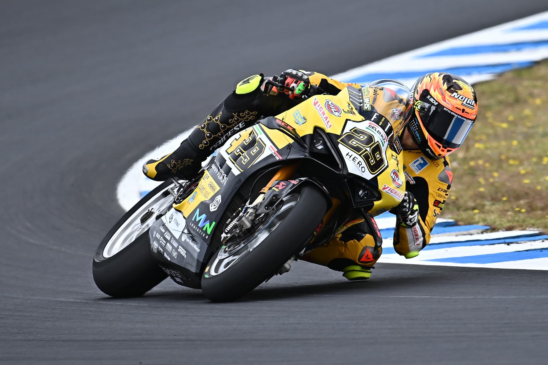 Exitoso debut del nuevo Nolan X-804 RS Ultra Carbon en el WSBK 2024