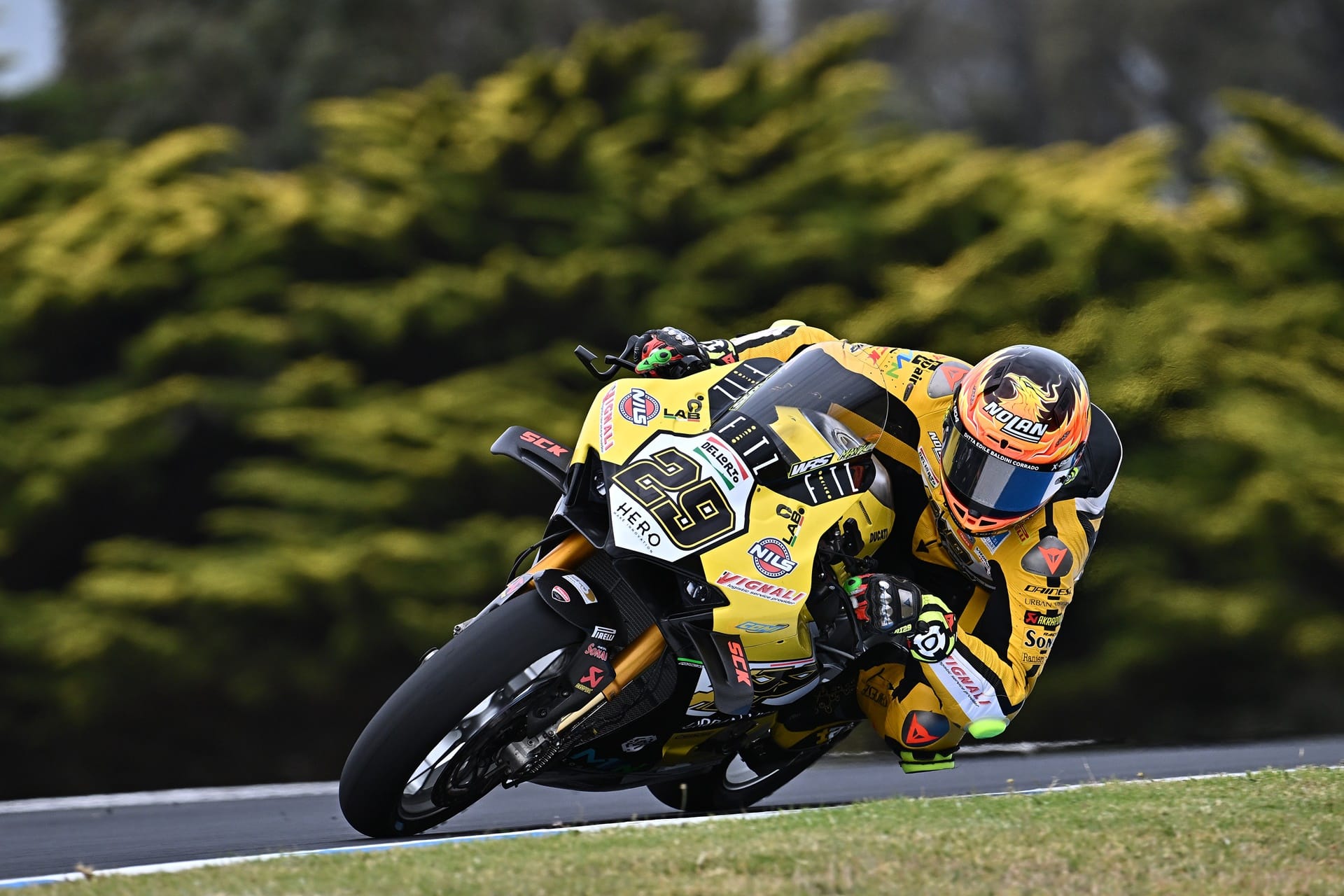 Exitoso debut del nuevo Nolan X-804 RS Ultra Carbon en el WSBK 2024