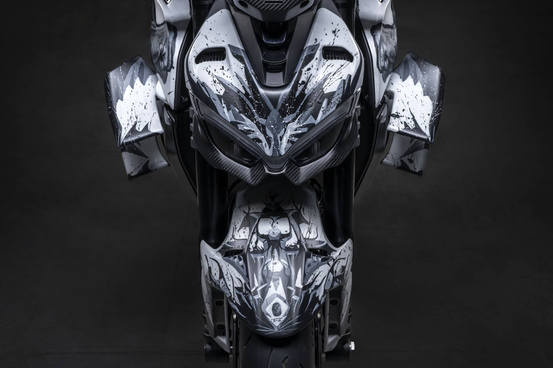 "Art of Creating Myths", Ducati y Lamborghini se unen en nombre del arte