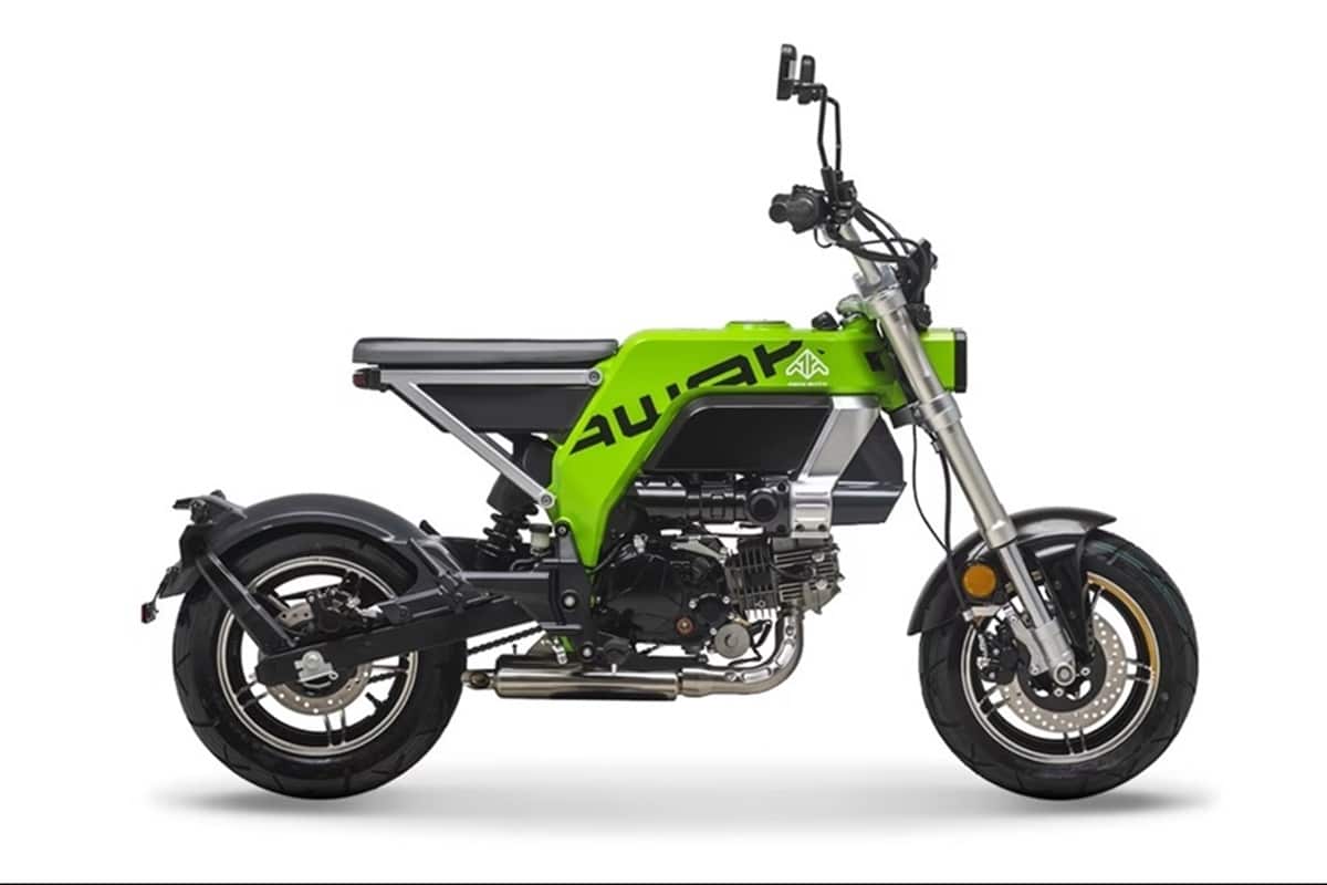 Awak AK11: La minimoto china dispuesta a batallar con las icónicas Dax, Monkey y Grom de Honda