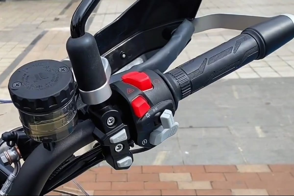 Llegan las primeras unidades de la Benelli TRK 552 a los concesionarios chinos de la marca