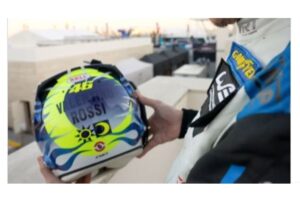 Valentino Rossi presenta su colorido casco para 2024: Nuevo diseño, misma pasión