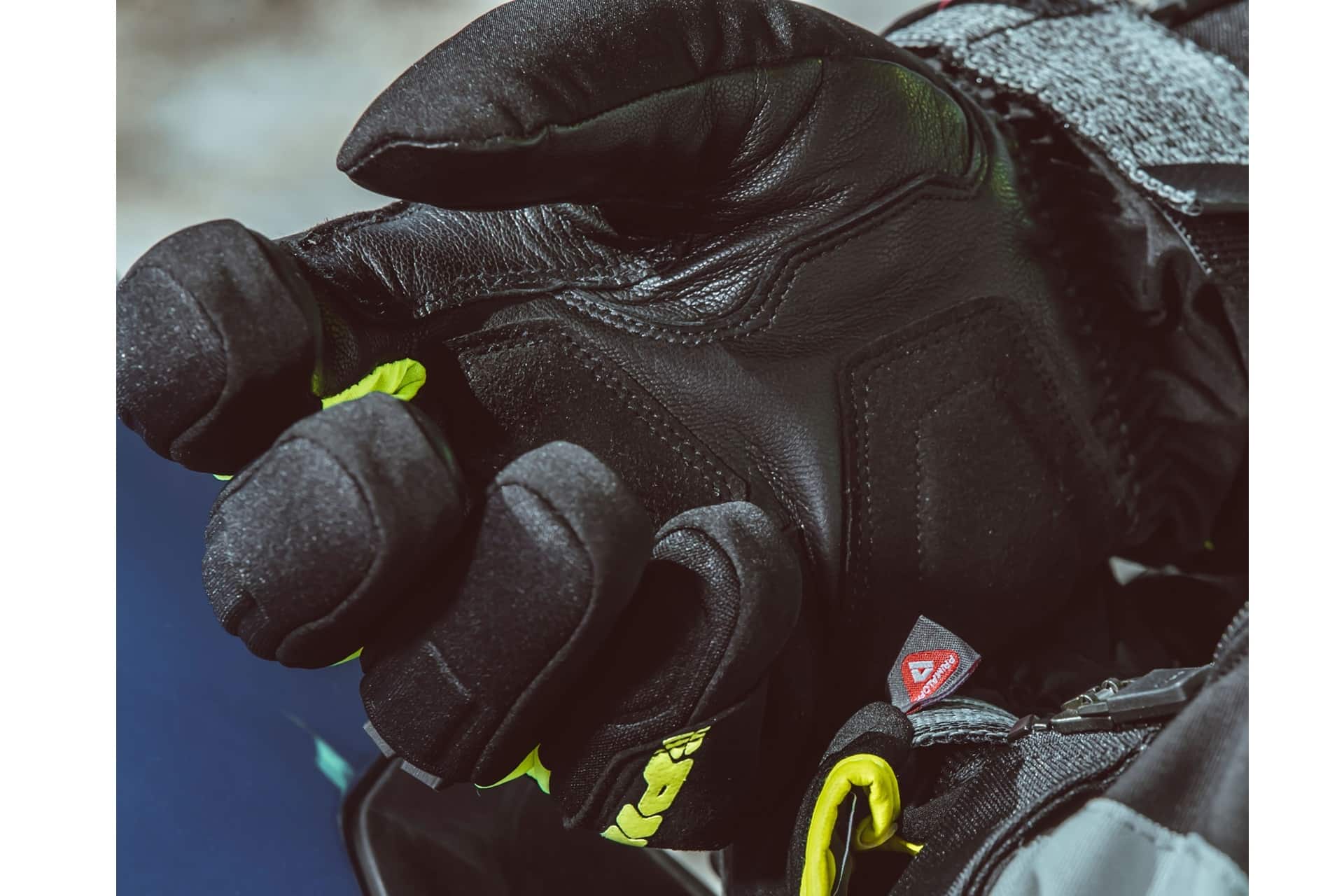 Gama de guantes de invierno SPIDI 2024: Tu mejor aliada contra el frío