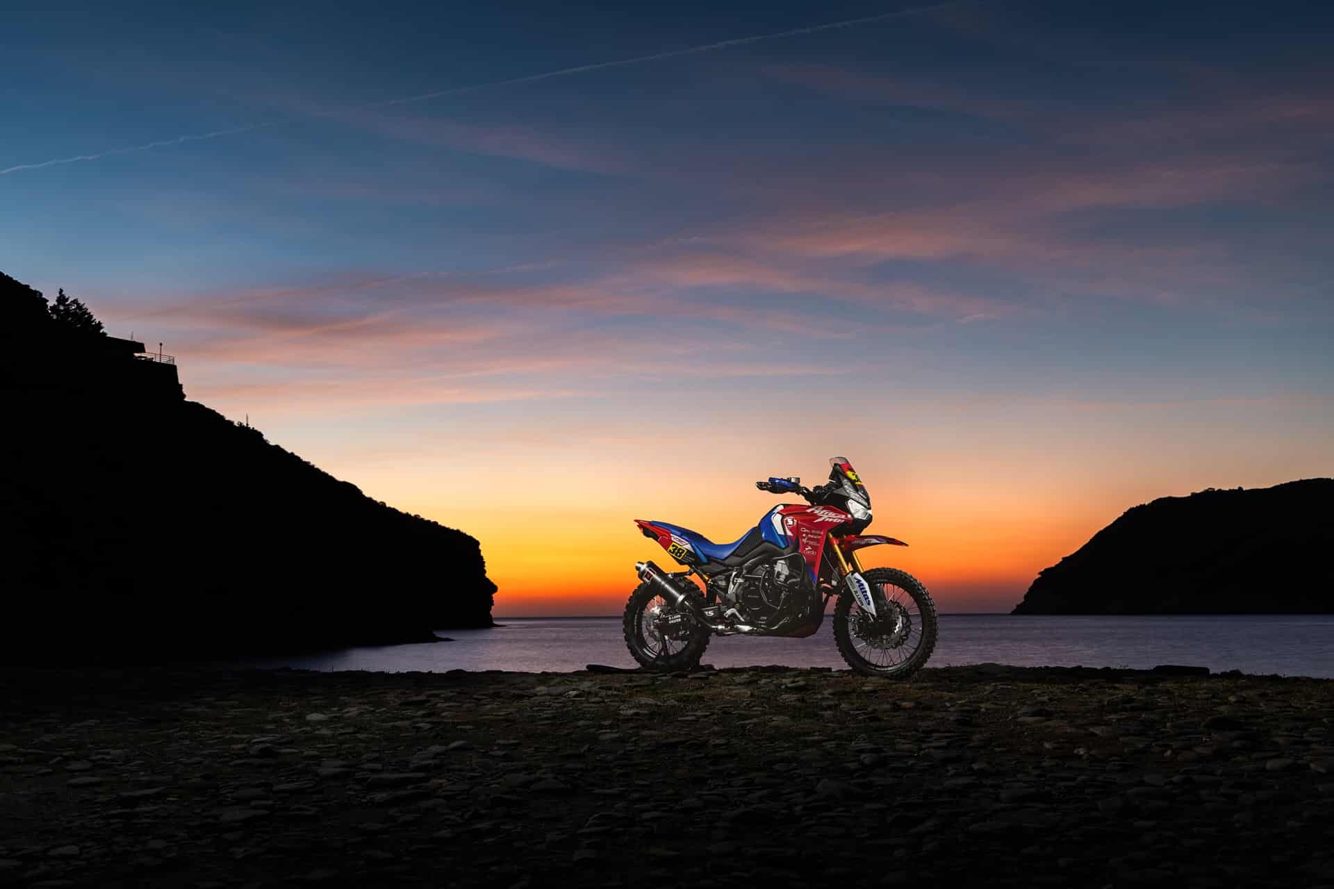 Kirian Mirabet estrena una decoración muy dakariana en su Africa Twin 2024