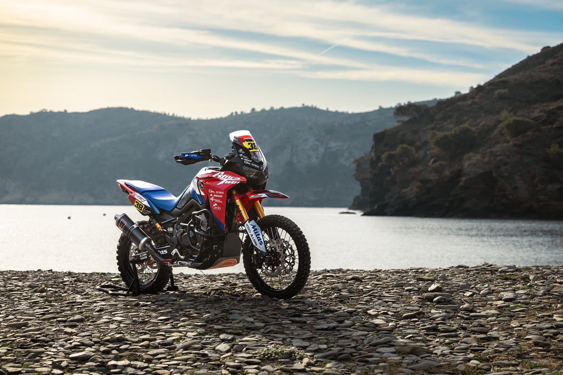 Kirian Mirabet estrena una decoración muy dakariana en su Africa Twin 2024