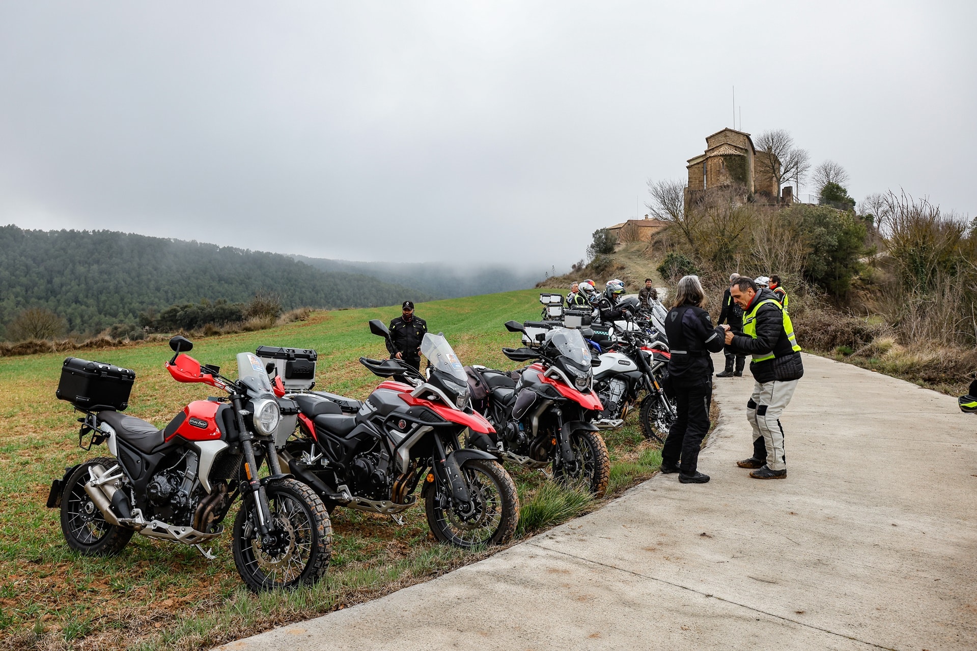 La Macbor Montana XR5 500 y Gerard Farrés regresan al podium de la Bassella Race 1