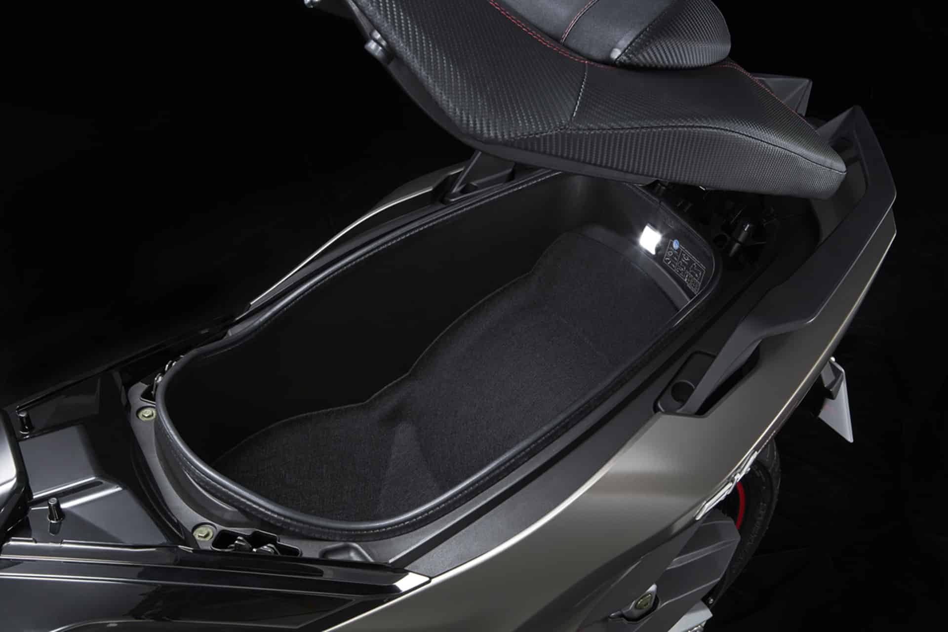 KYMCO AK 550 Premium 2024