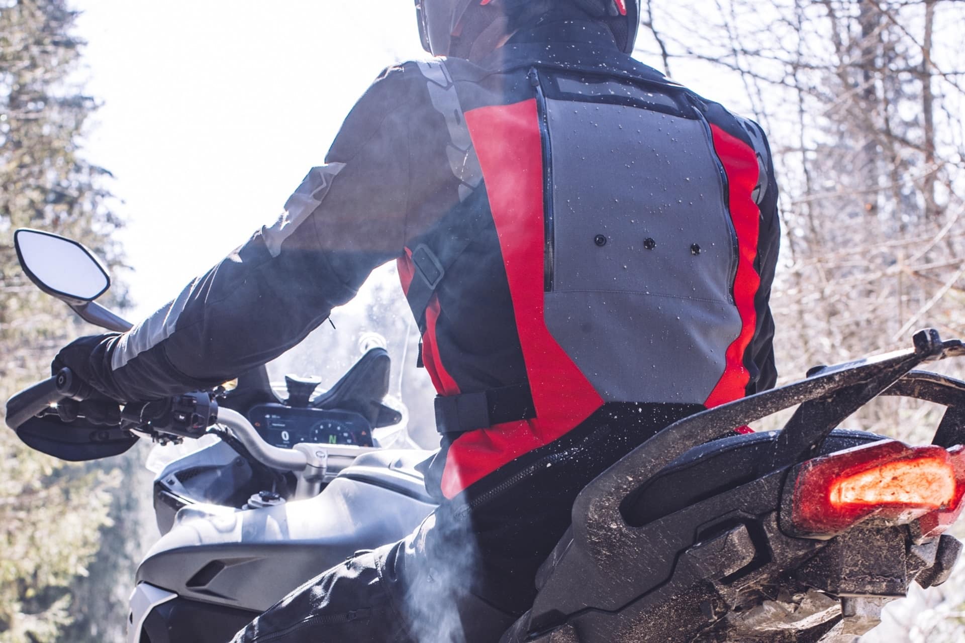 SPIDI Frontier y 4 Season Evo, los conjuntos adventure para lanzarse a la aventura sin preocupaciones