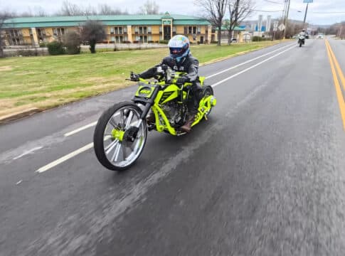 Llamativa, cara y totalmente inútil: los motivos por los que no debes comprar esta chopper