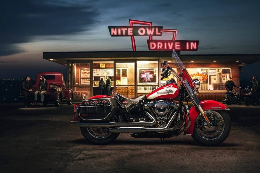Harley-Davidson Hydra-Glide 2024: El fiel reflejo de 75 años de historia