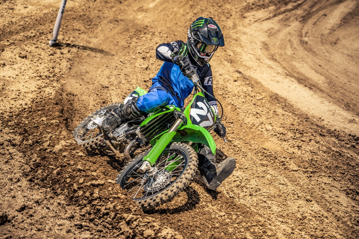 Kawasaki KX112 2024: Escuela de campeones