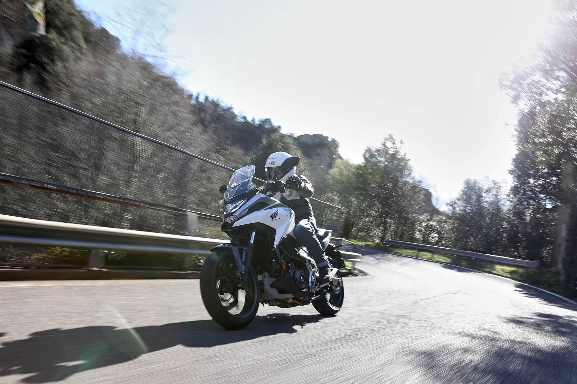 Parte del estilo lo cogería de la NC750X